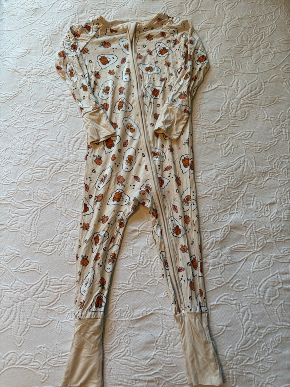 Little one shop bamboo 3t Cream Pumpkin Ghost Zip-Front Kids One-Piece pj